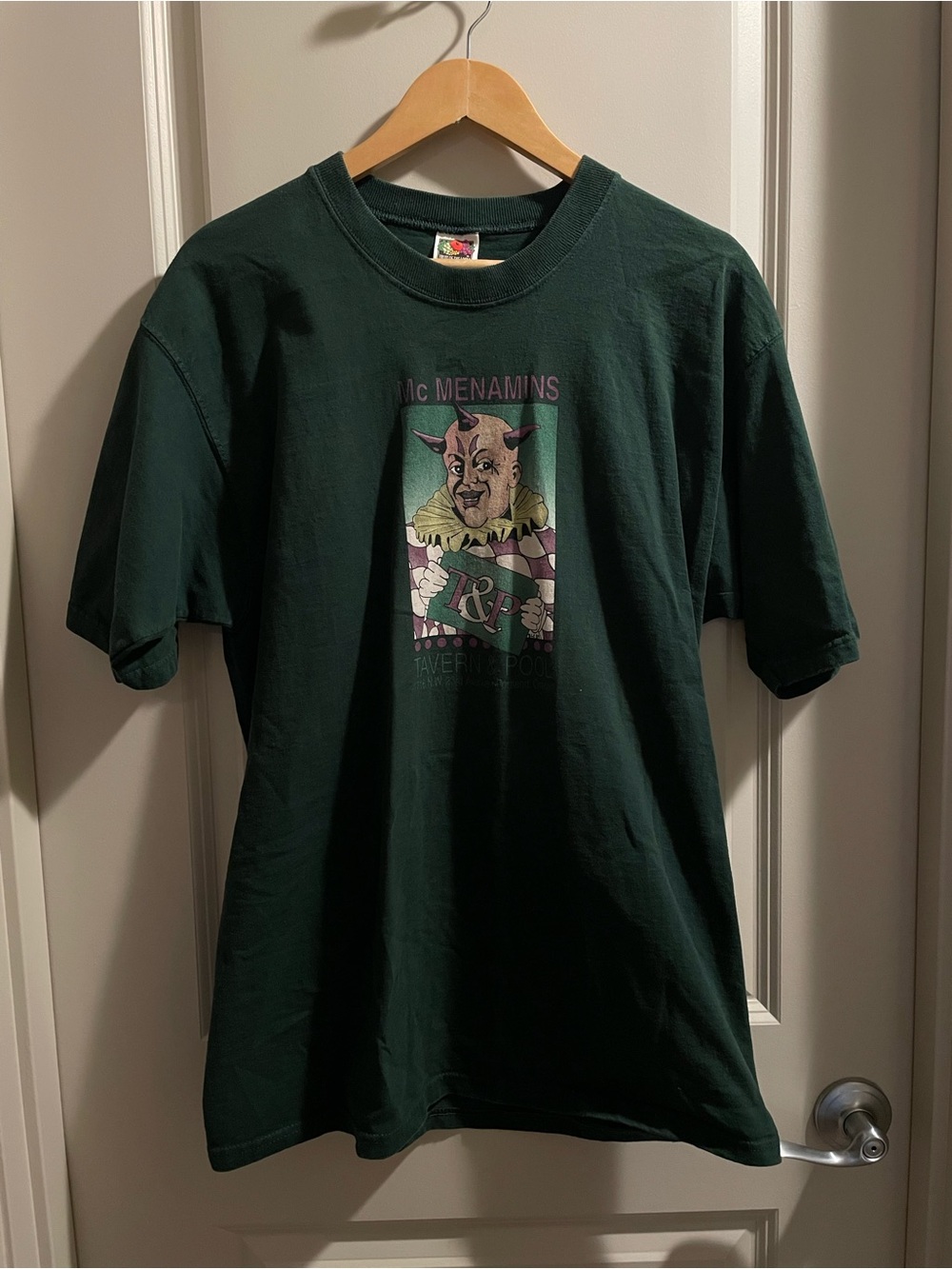 Vintage 1990s McMenamins Tavern & Pool Men's Cotton Green Graphic T-Shirt Large
